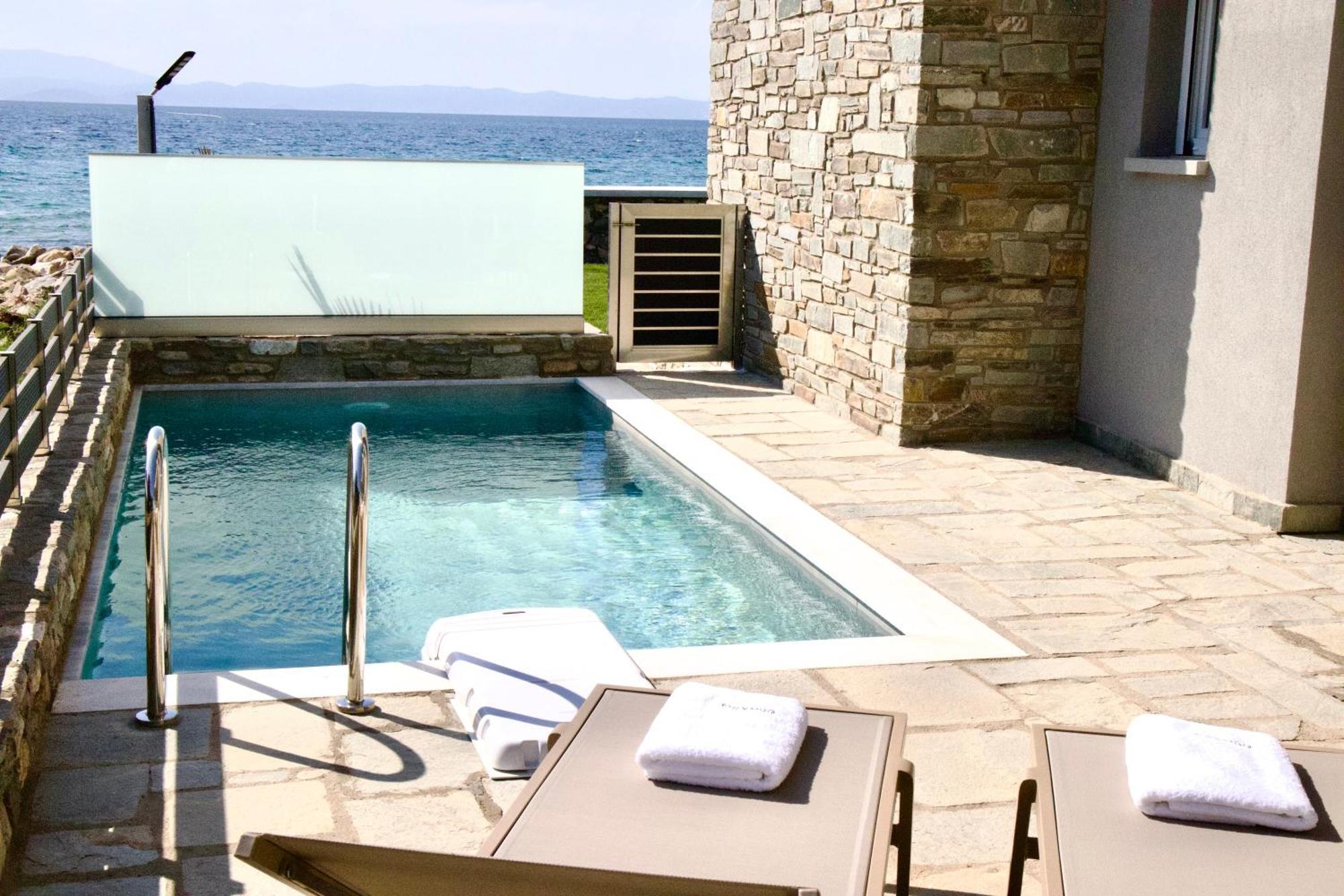 Olive & Sea Luxury Suites Skala Sotiros Exterior photo