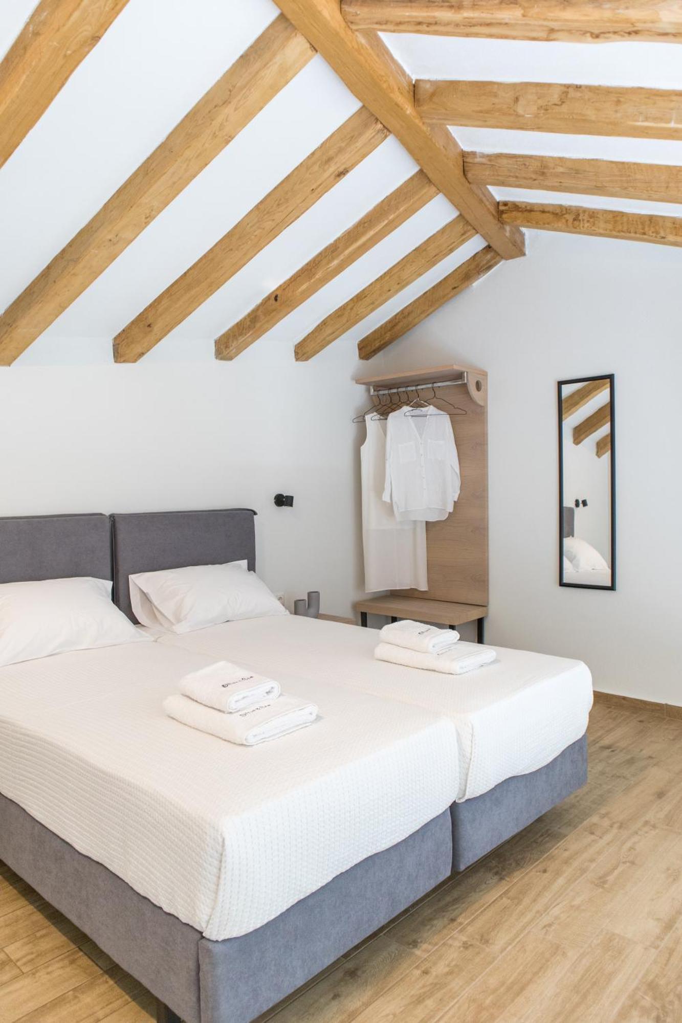 Olive & Sea Luxury Suites Skala Sotiros Exterior photo