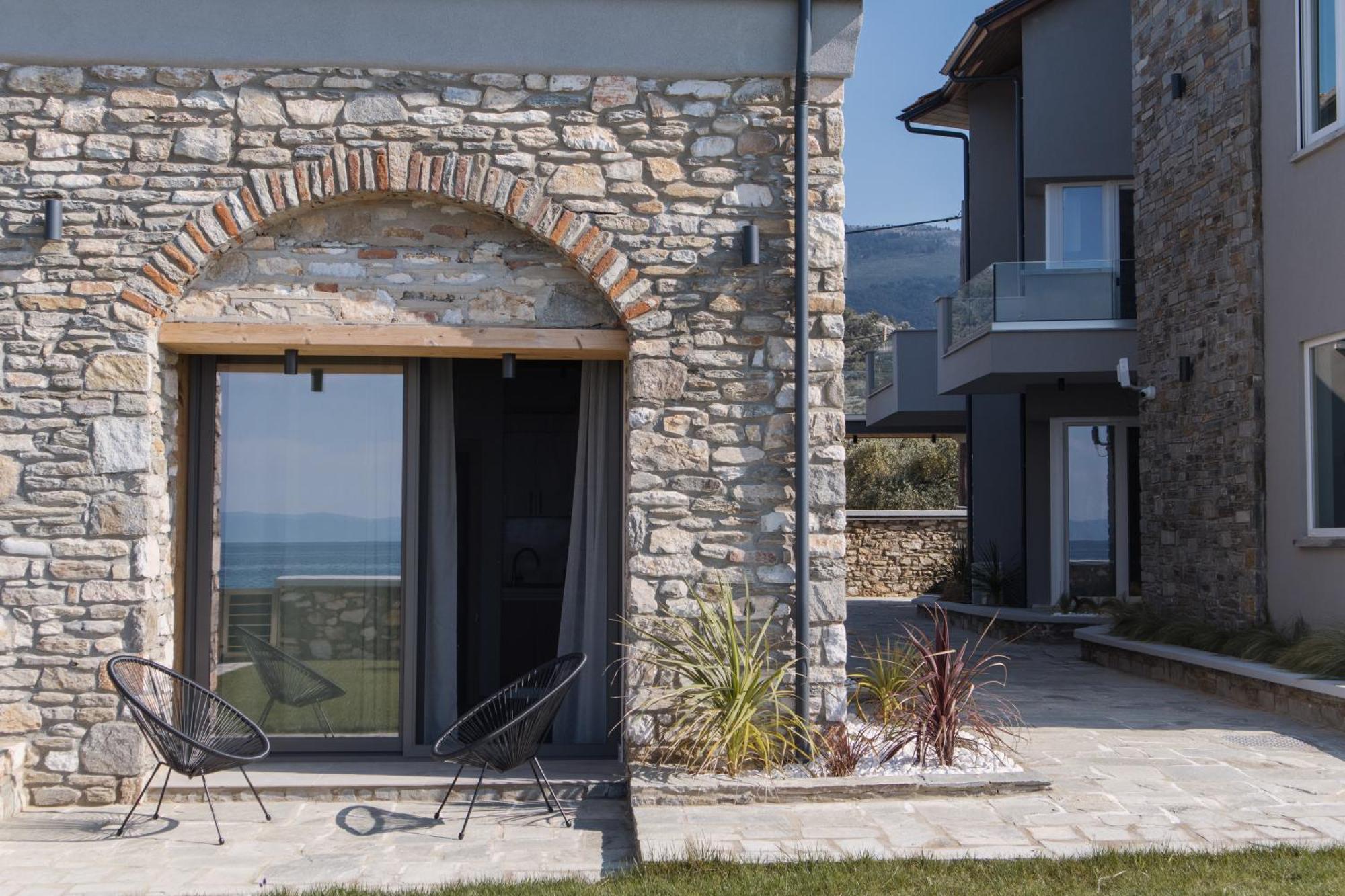 Olive & Sea Luxury Suites Skala Sotiros Exterior photo